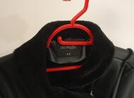 Grajewo ogłoszenia: Sprzedam kurtkę zimową. Ciepłe futerko kolor czarny. Stan bardzo... - zdjęcie