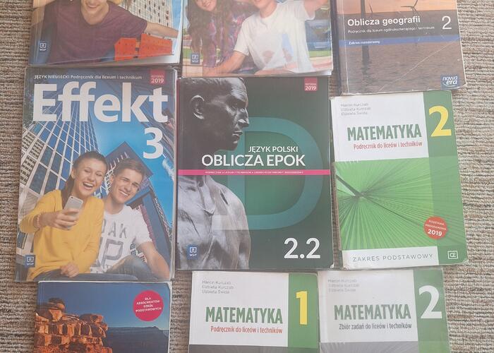 Grajewo ogłoszenia: Sprzedam książki do liceum, technikum. Cena 20zl szt